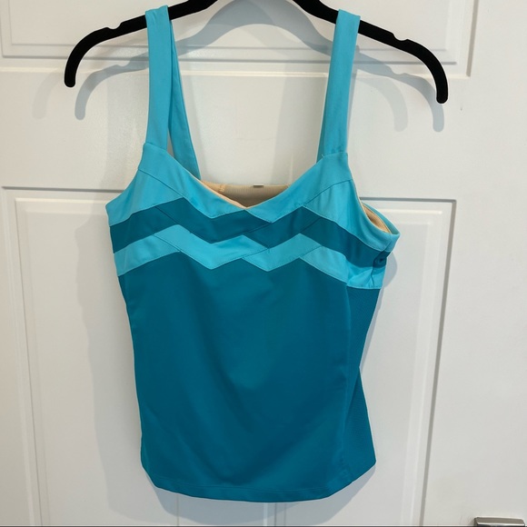 Tail Other - Tail Athleisure Swim Top Sz S